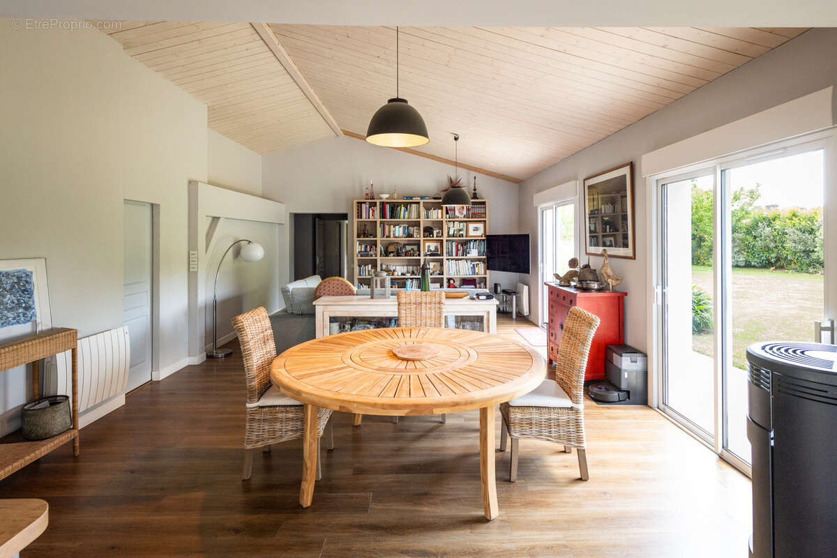 Maison à LA FLOTTE