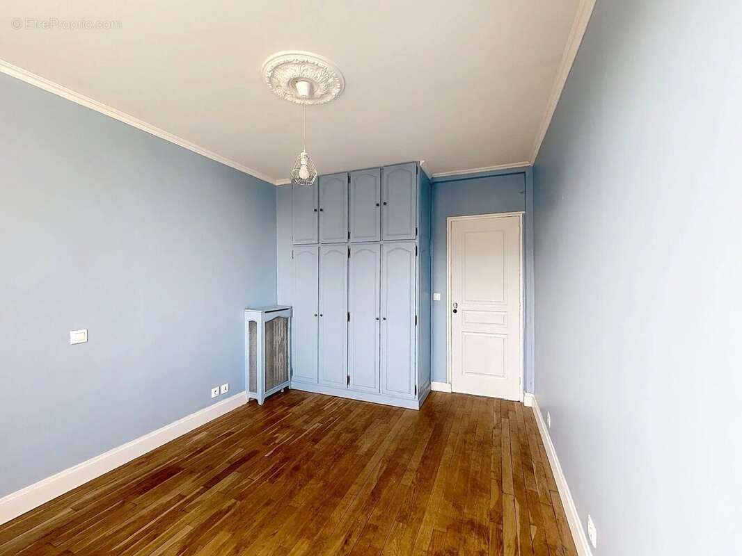 Appartement à LA GARENNE-COLOMBES