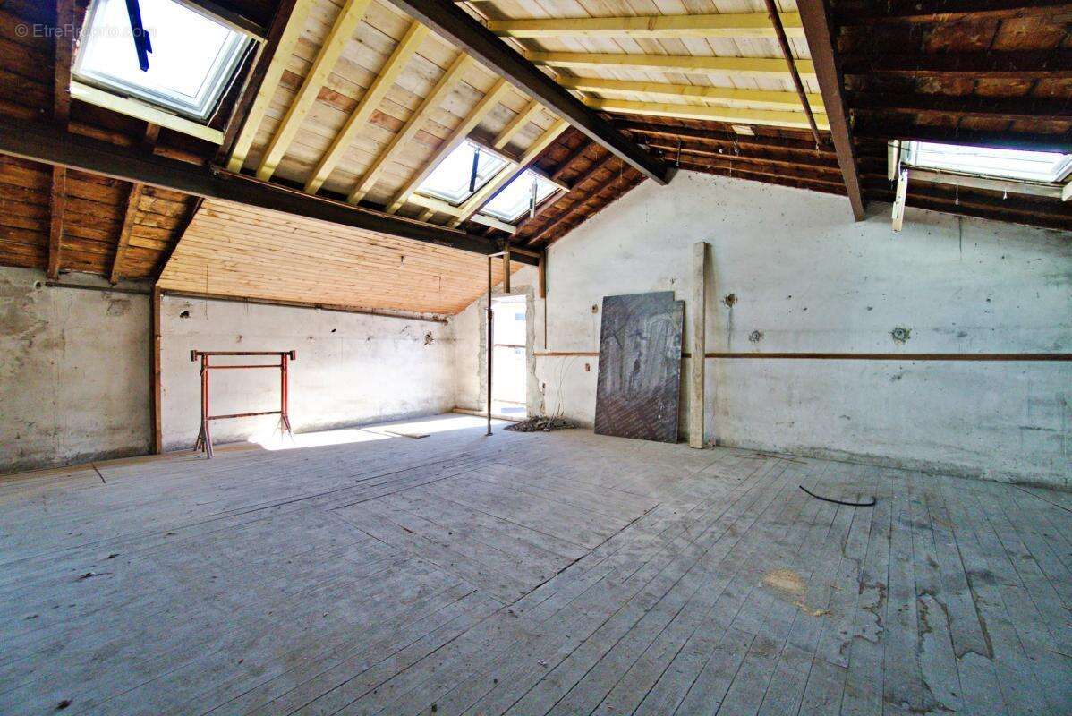 Appartement à QUINCIEUX