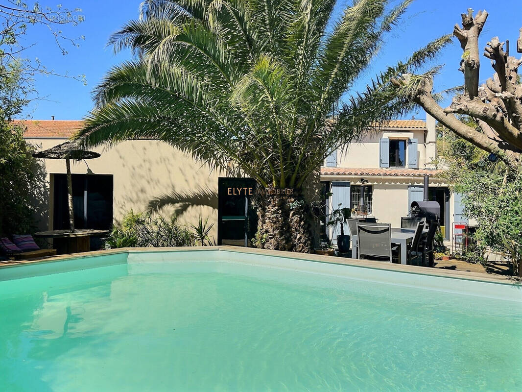 Maison à SAINT-CHAMAS