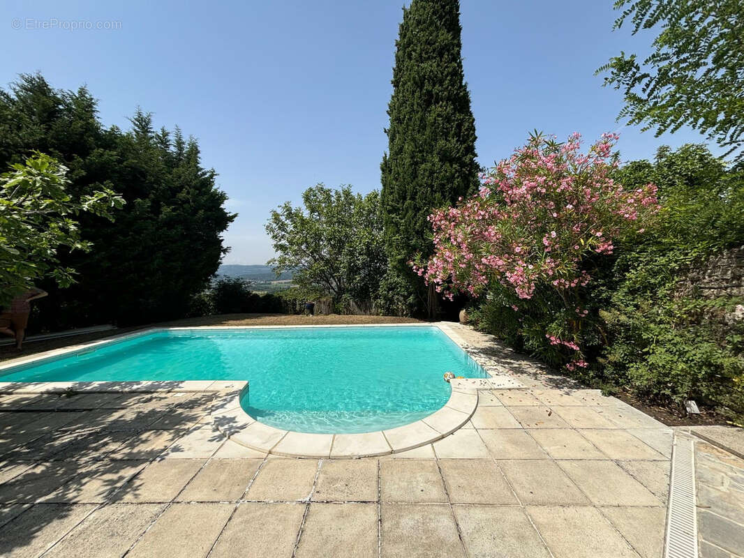 Maison à GRIGNAN