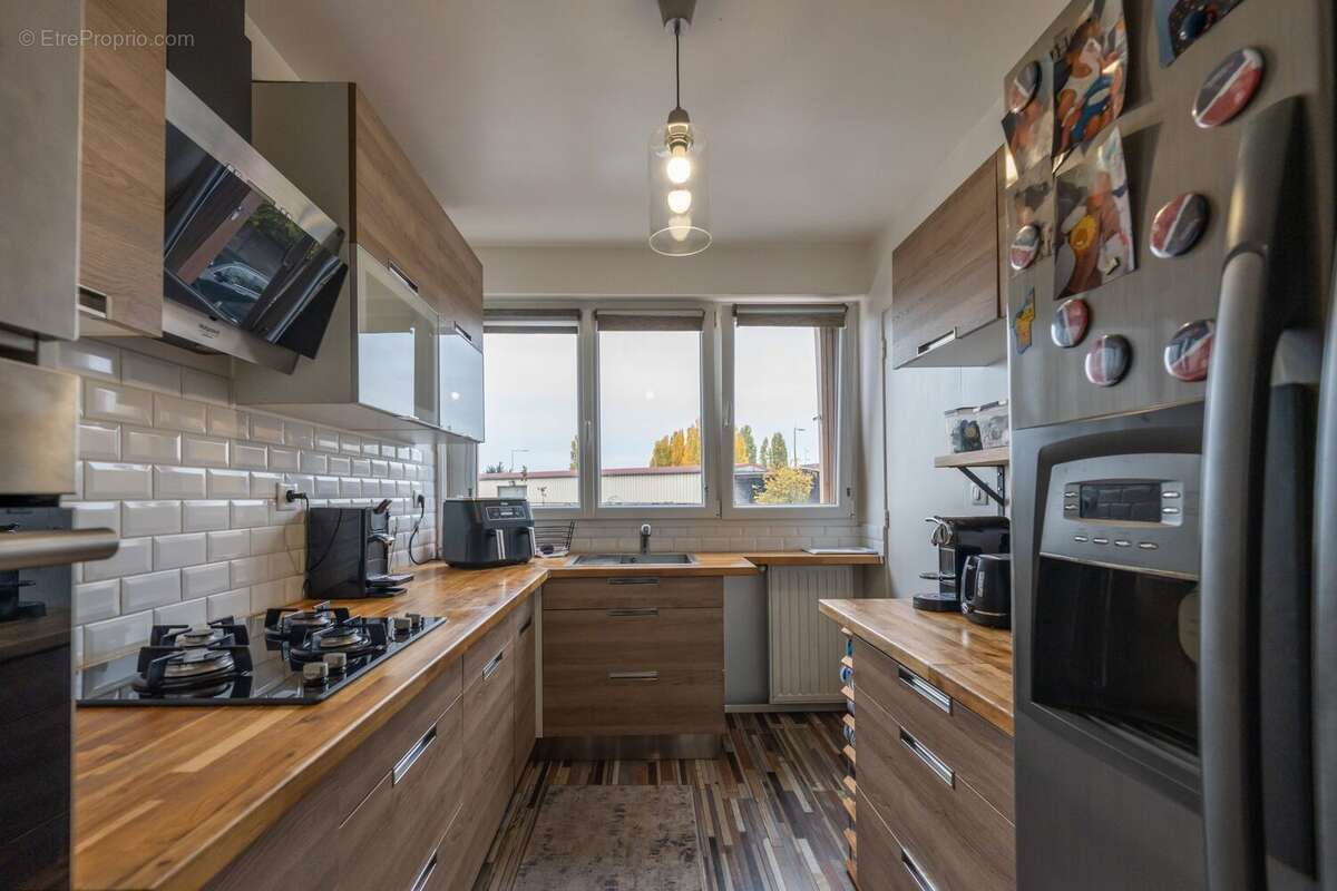 Appartement à LES PAVILLONS-SOUS-BOIS