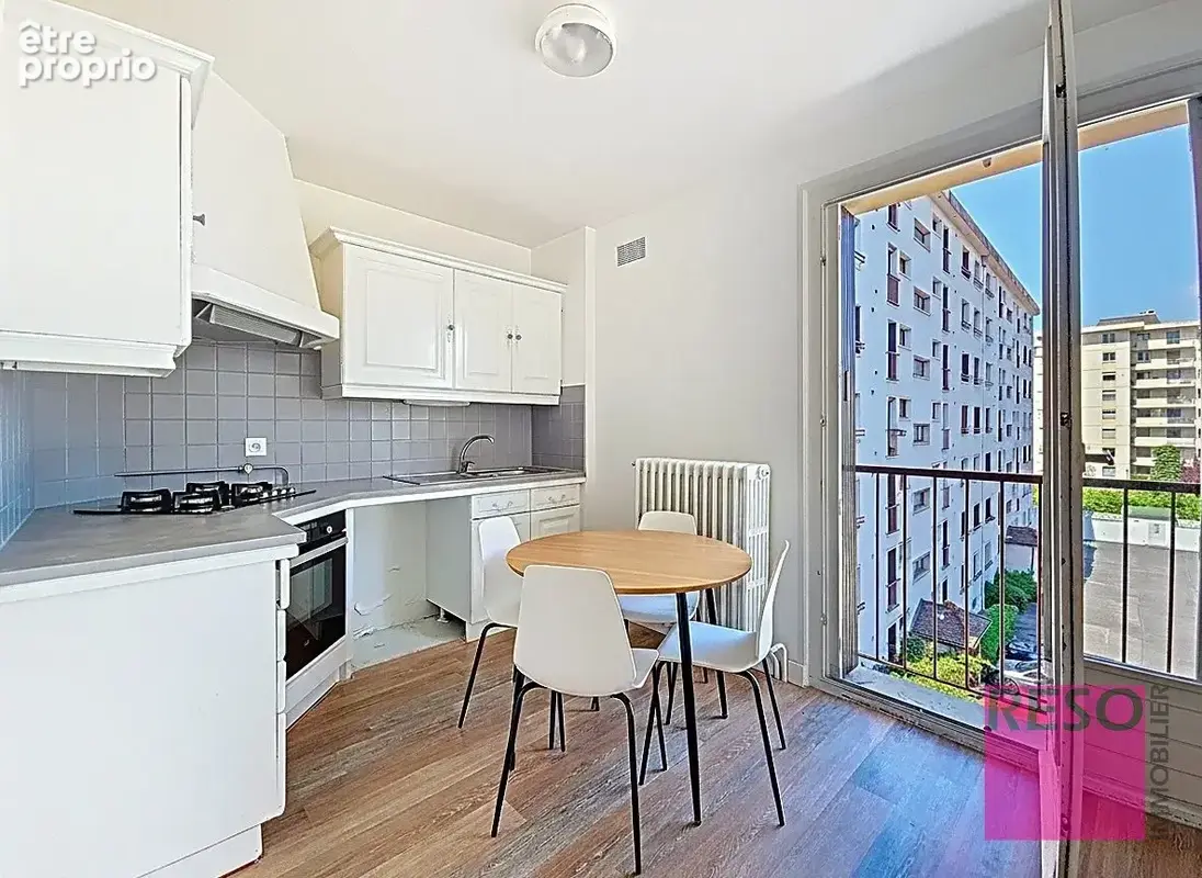 Appartement 76 m² à Annemasse  - photo 2