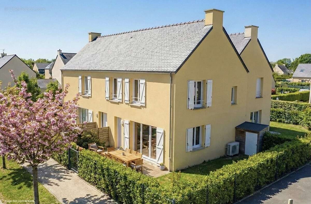 Maison 86 m² à Equeurdreville-Hainneville  - photo 2