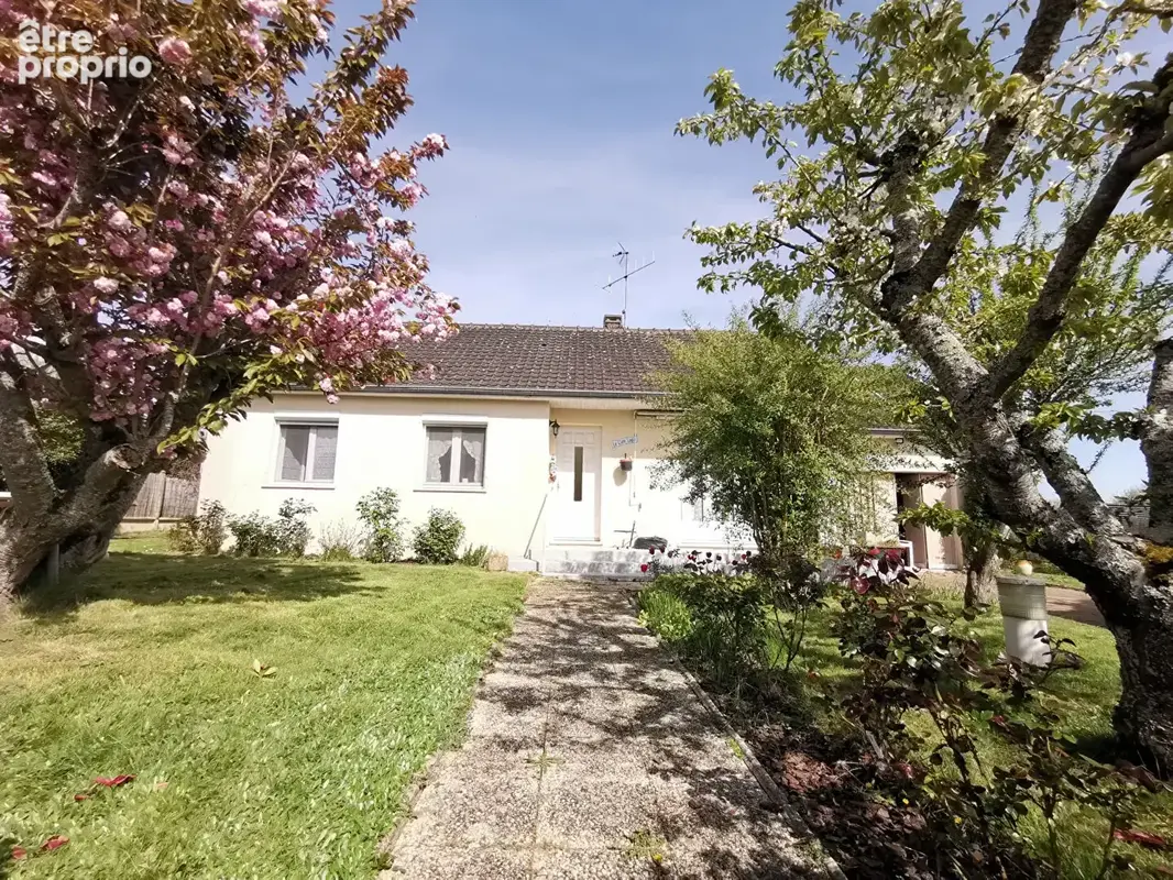 Photo Maison à Chapelle-Royale au prix de 99 900€