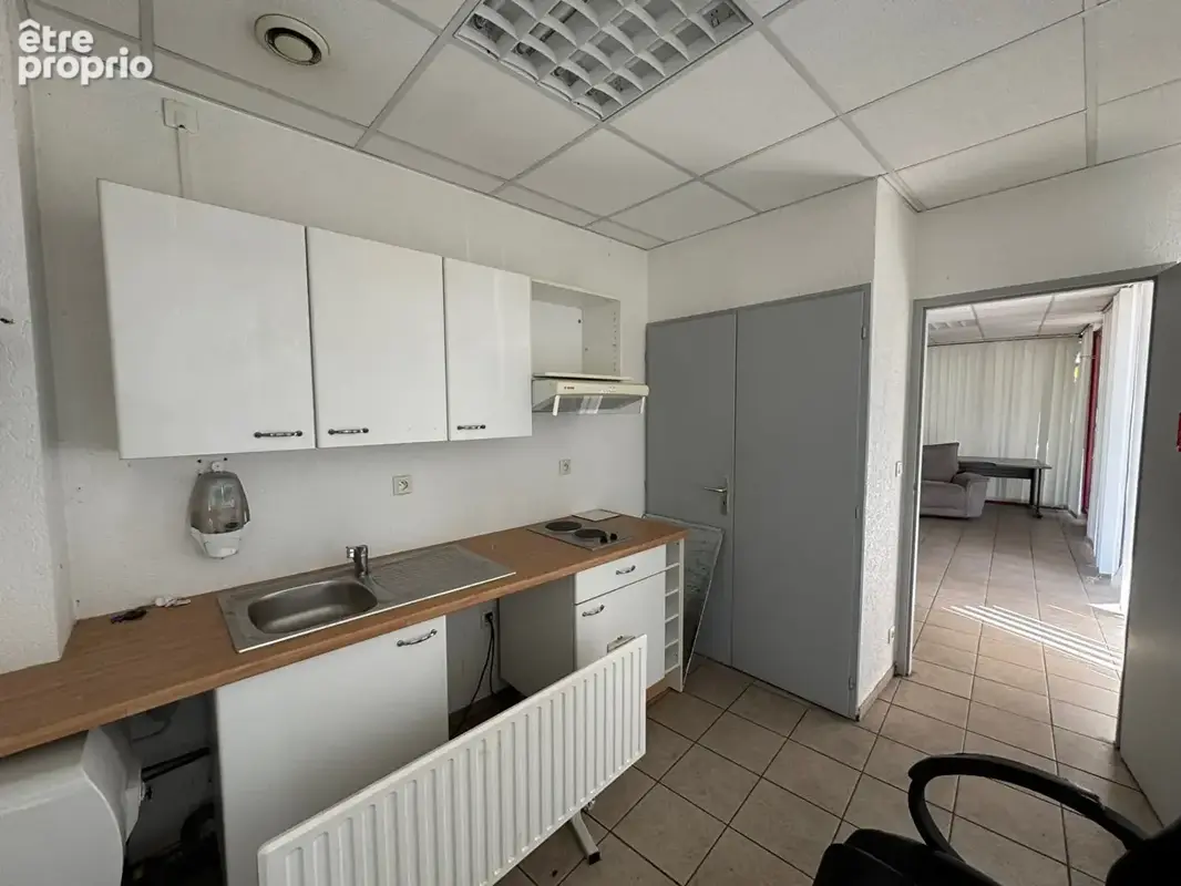 Commerce 90 m² à Annemasse  - photo 4
