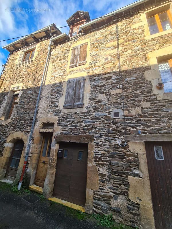 Maison à ESTAING