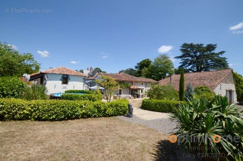 Maison à NANTEUIL-EN-VALLEE