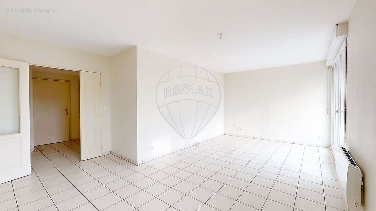 Appartement à SAINT-JEAN-DE-BRAYE