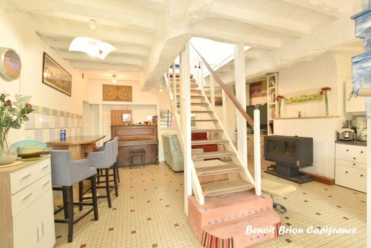 Maison de caractère 120 m² – 5 chambres – Dépendance 50 m² – Proche Rennes - photo 4