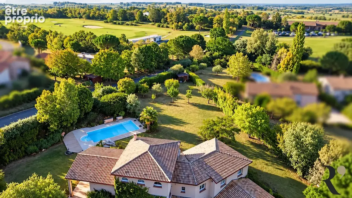 Maison Drémil Lafage 7 pièces 203 m2 sur terrain de 3972 m2 - photo 14