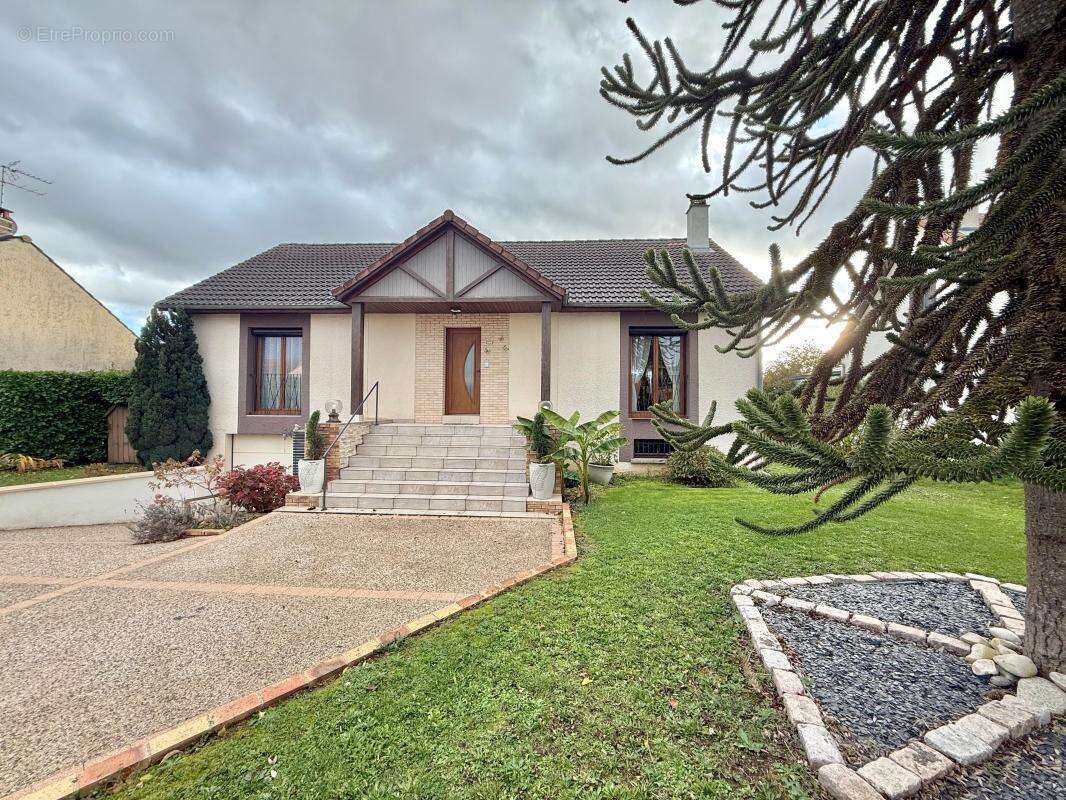 Maison à COUTERNON