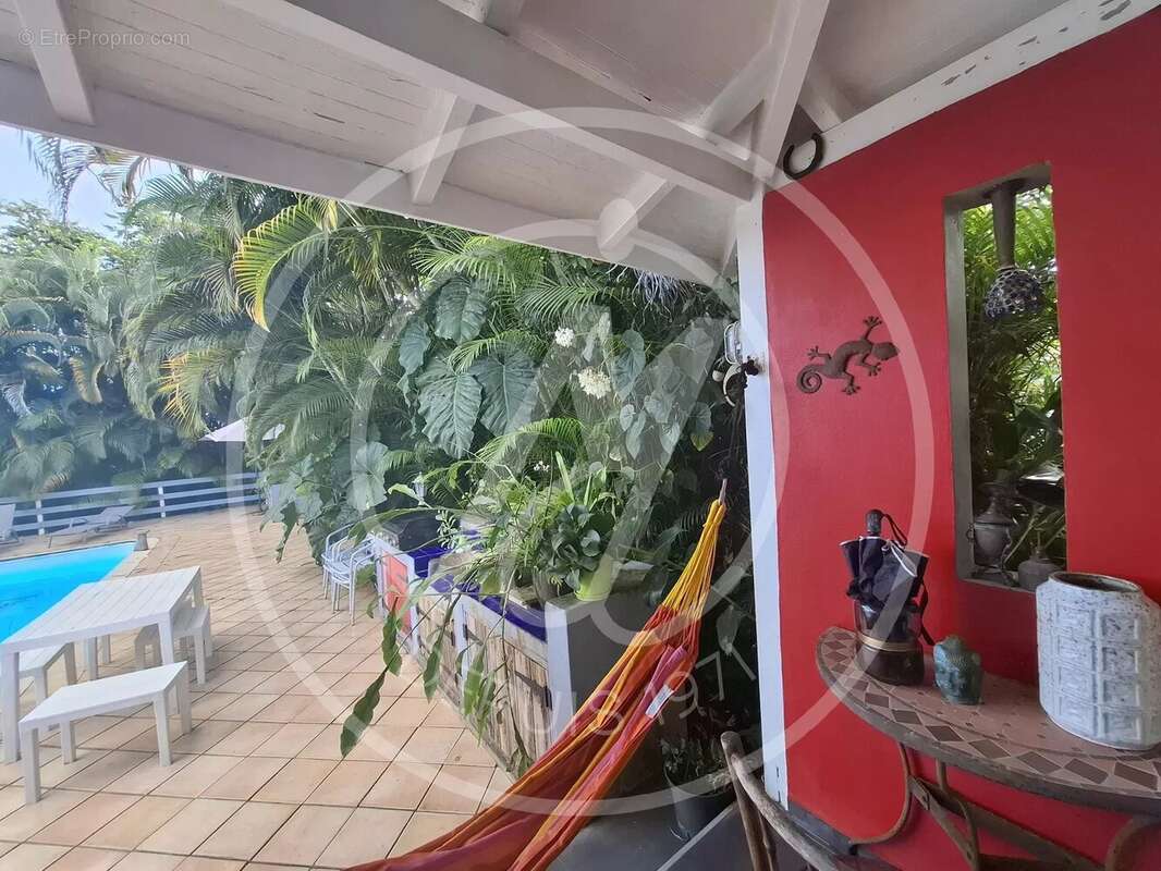 Maison à PETIT-BOURG