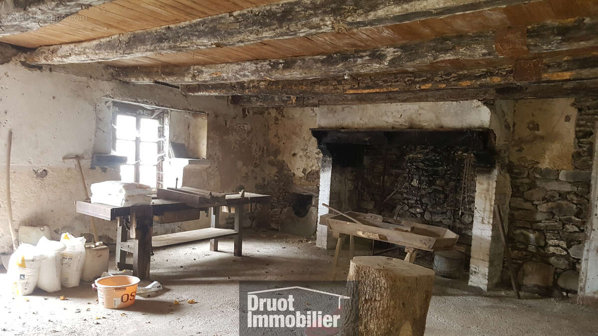 Maison à PRADES-D'AUBRAC