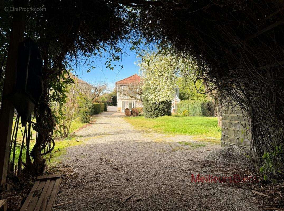 Maison à COURLANS