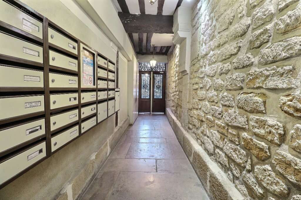 Appartement à PARIS-4E