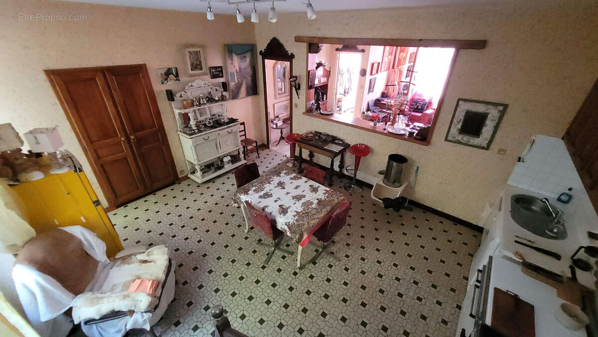 Maison à MORTAGNE-SUR-GIRONDE