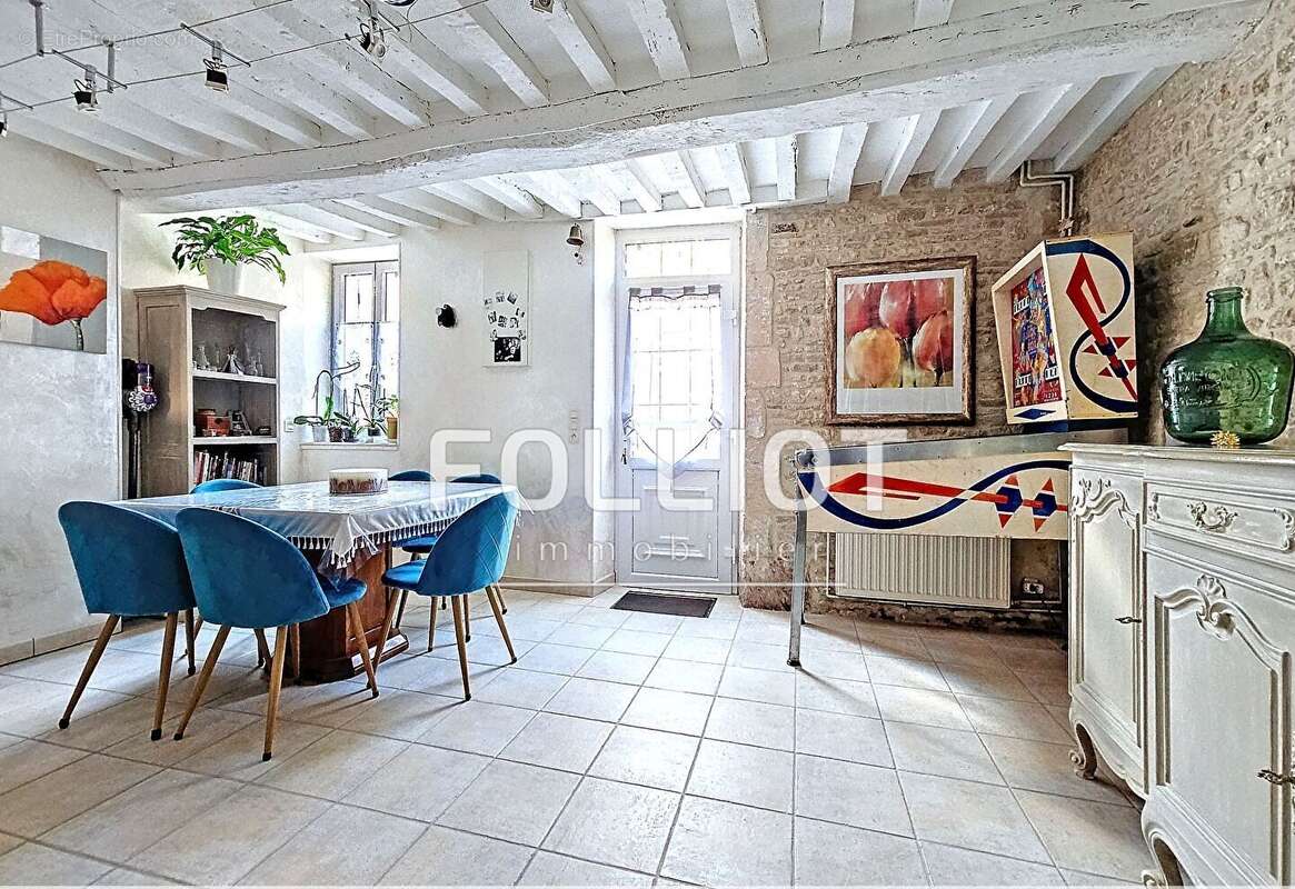 Maison à THAON