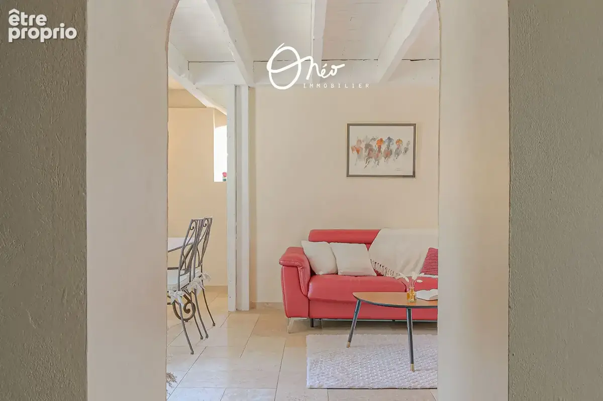 Mions - Coeur village / Château - Maison de charme 4 pièces avec piscine et garage - photo 13
