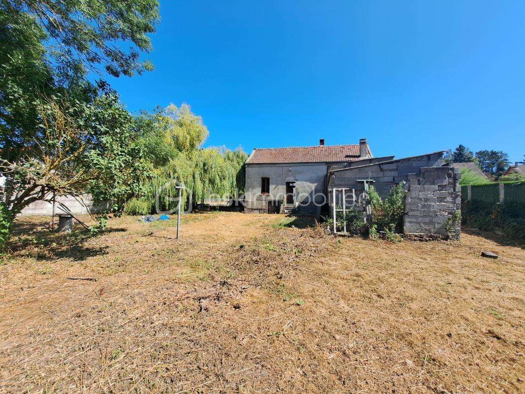 Maison a restaurer avec vie de plain pied a eaucourt-sur-somme - photo 10