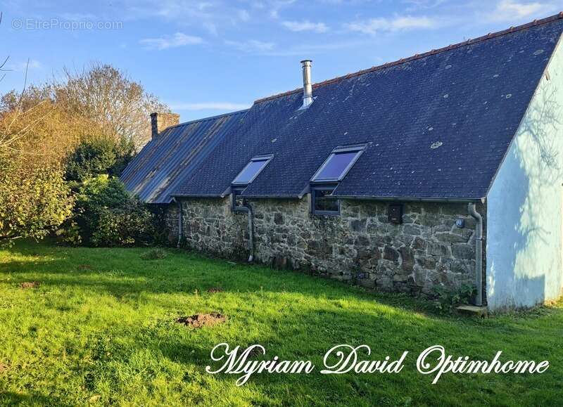 Maison à GLOMEL