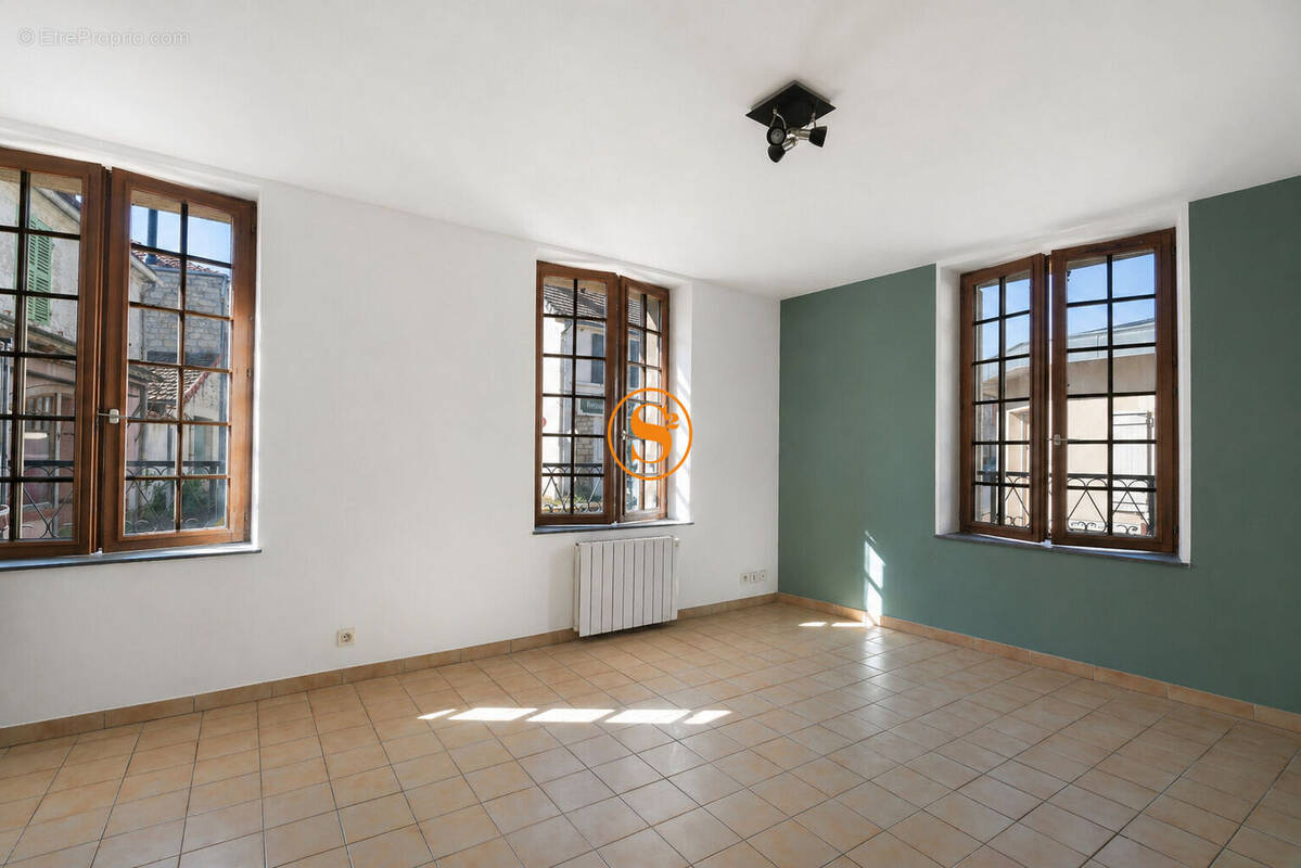 Appartement à COYE-LA-FORET