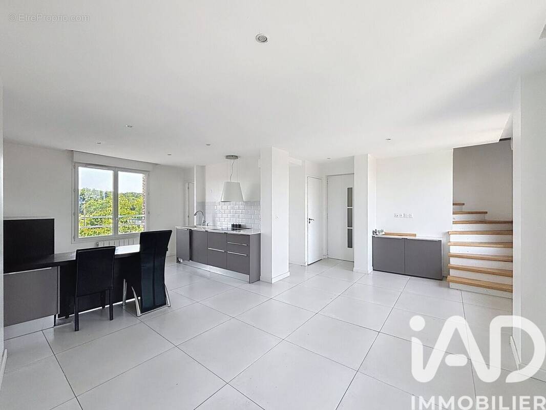 Photo 1 - Appartement à MERY-SUR-OISE