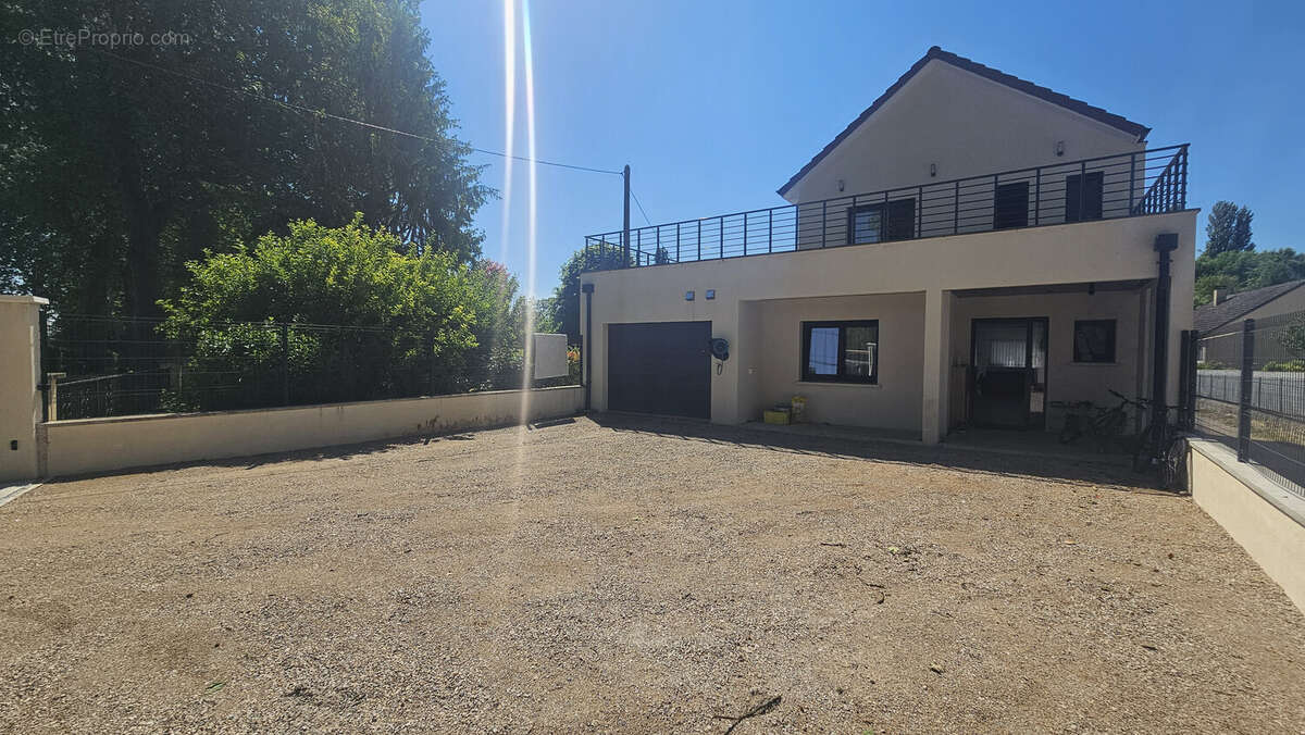 Maison à GILLY-LES-CITEAUX