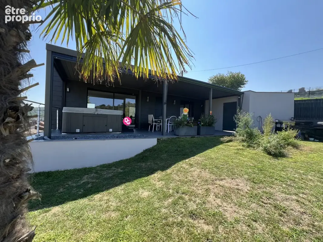 Maison à DECAZEVILLE