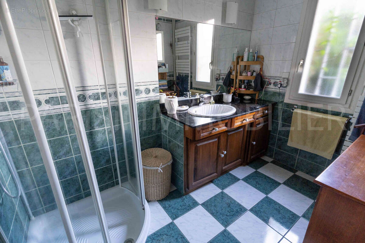 Maison 7 pièces environ 162m2 - Beauchamp - La Chasse - photo 9