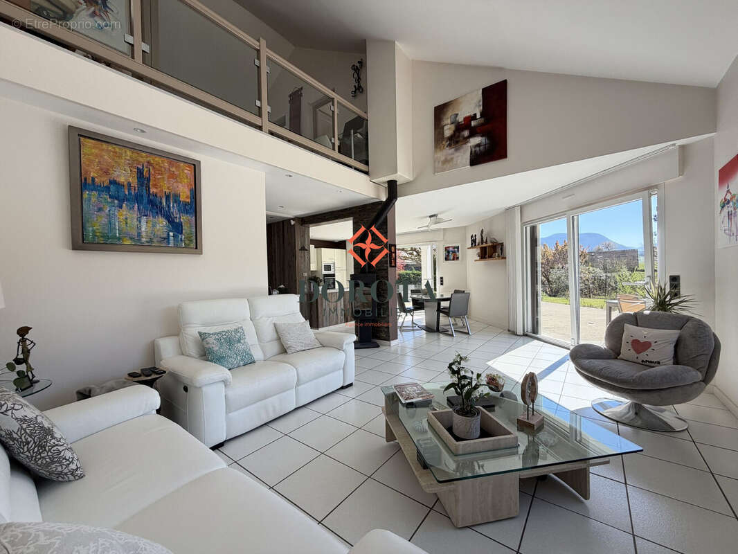 Maison à VAULNAVEYS-LE-HAUT