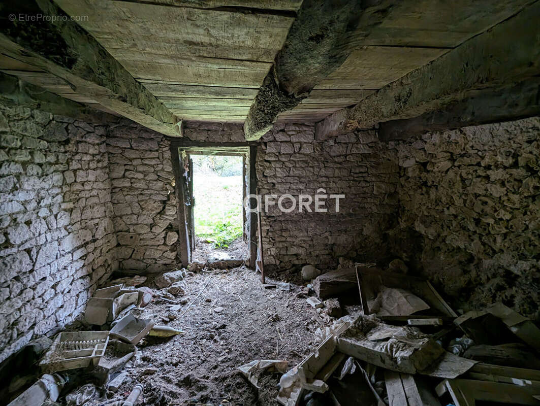 Maison à MONTAIGU-DE-QUERCY