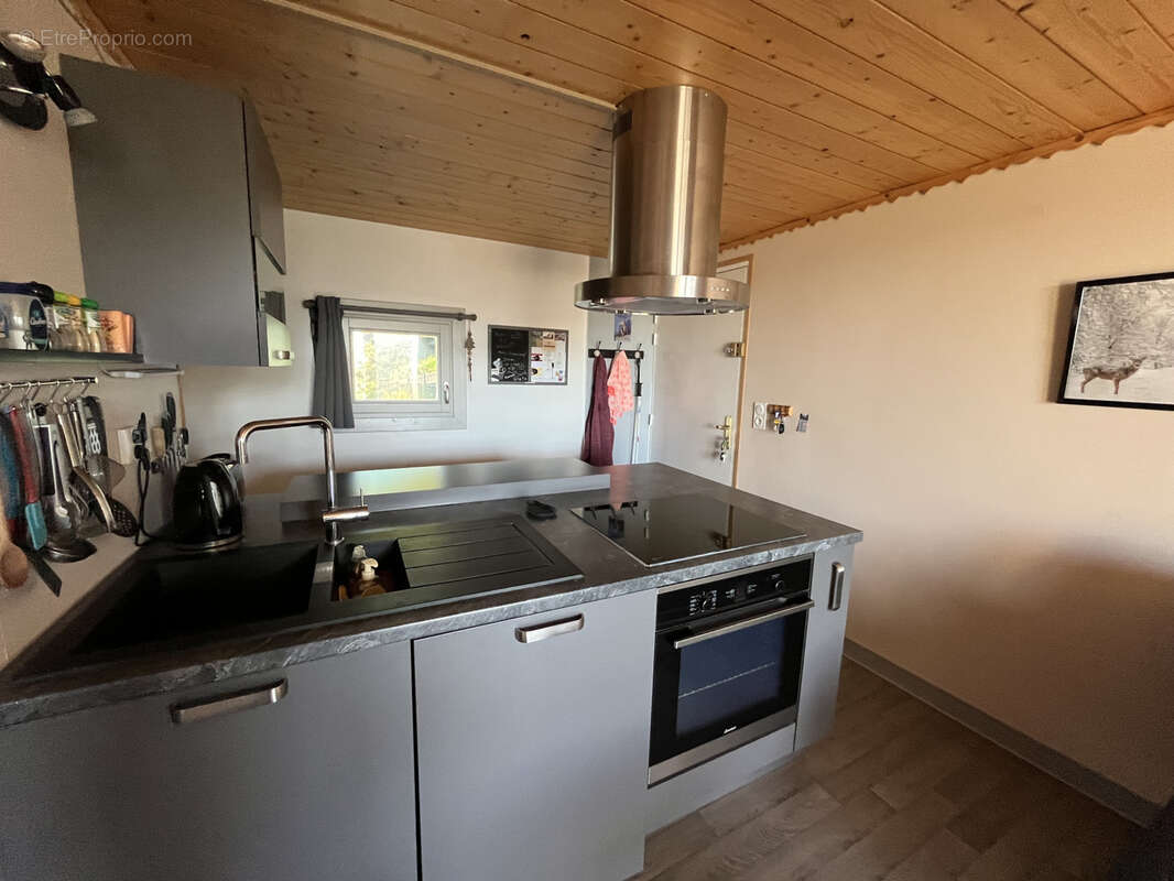 Appartement à LAVEISSIERE