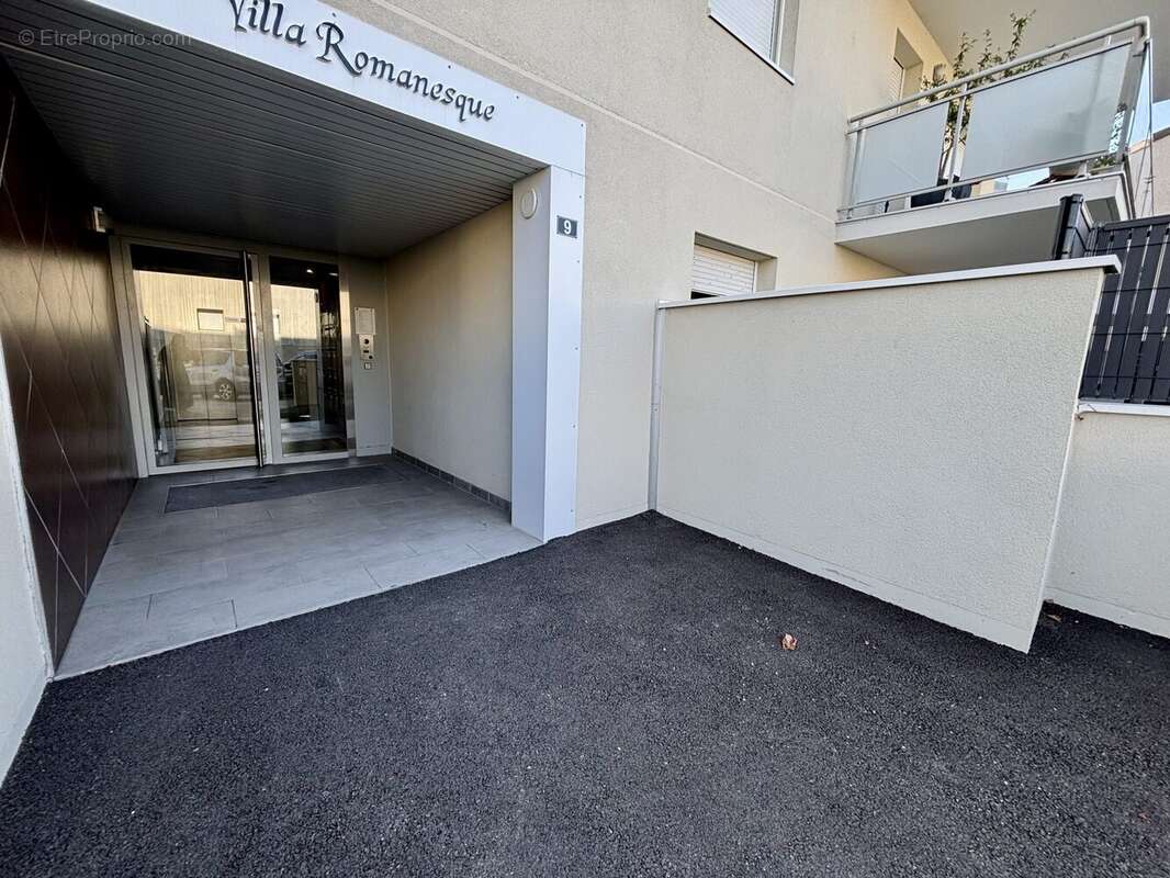 Appartement 23 m² à Romans-Sur-Isere  - photo 2