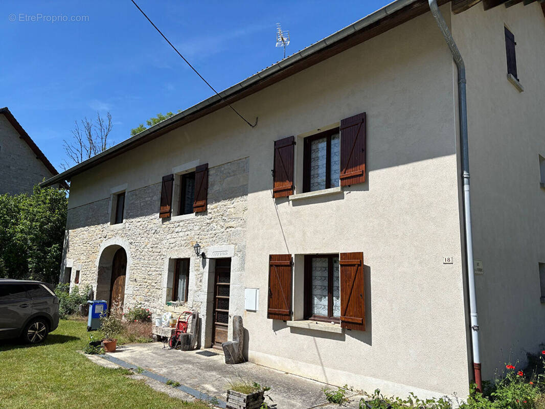 Maison à CHEVROTAINE
