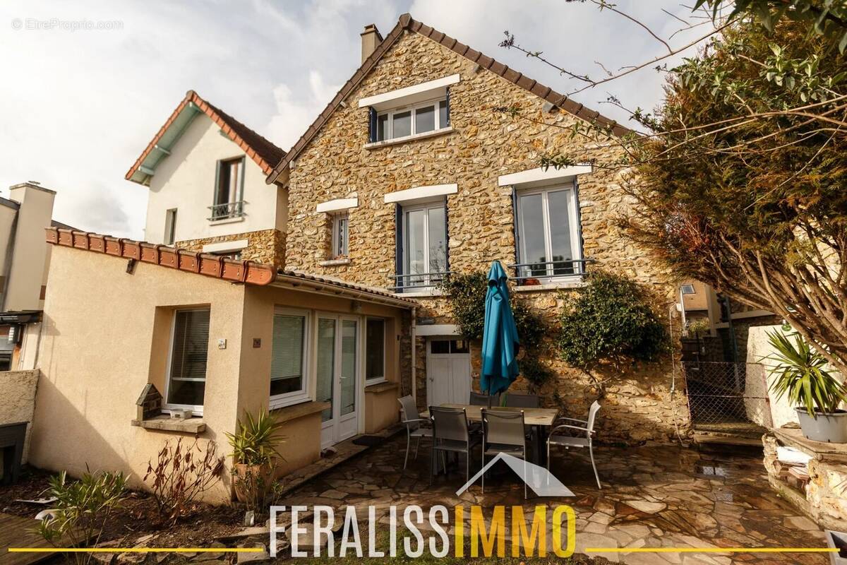 Maison à TRIEL-SUR-SEINE