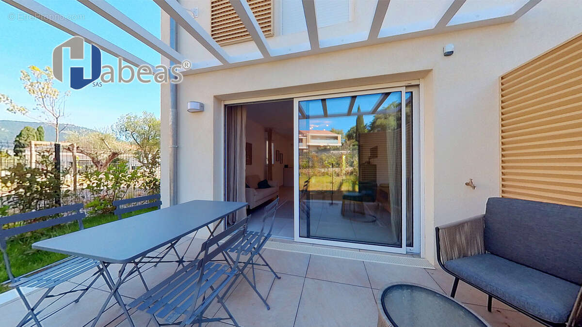 Maison à SAINT-PIERRE-DE-CHANDIEU