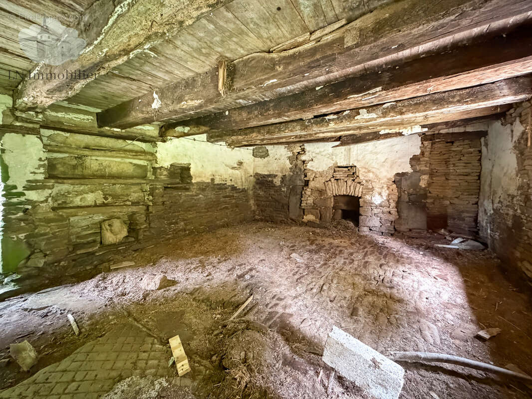 Maison à MELGVEN