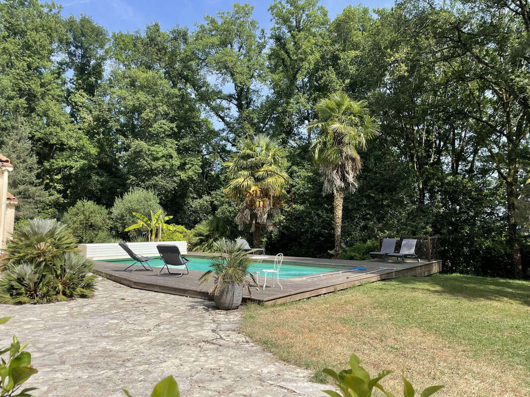 Maison à GARAT