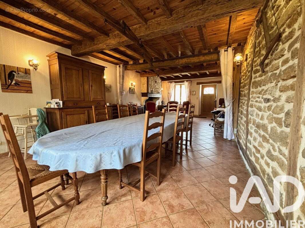 Maison 156 m² à Girondelle  - photo 3