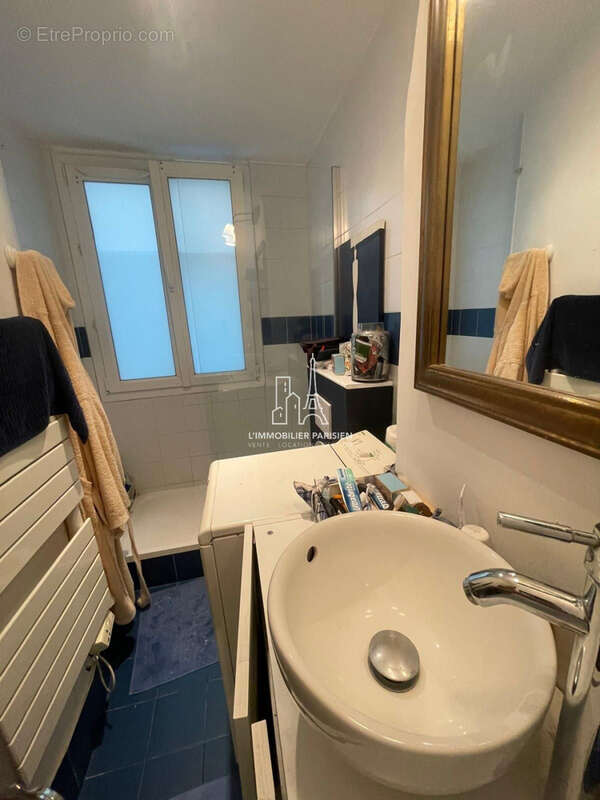 Appartement 44 m² à Paris-18e  - photo 4