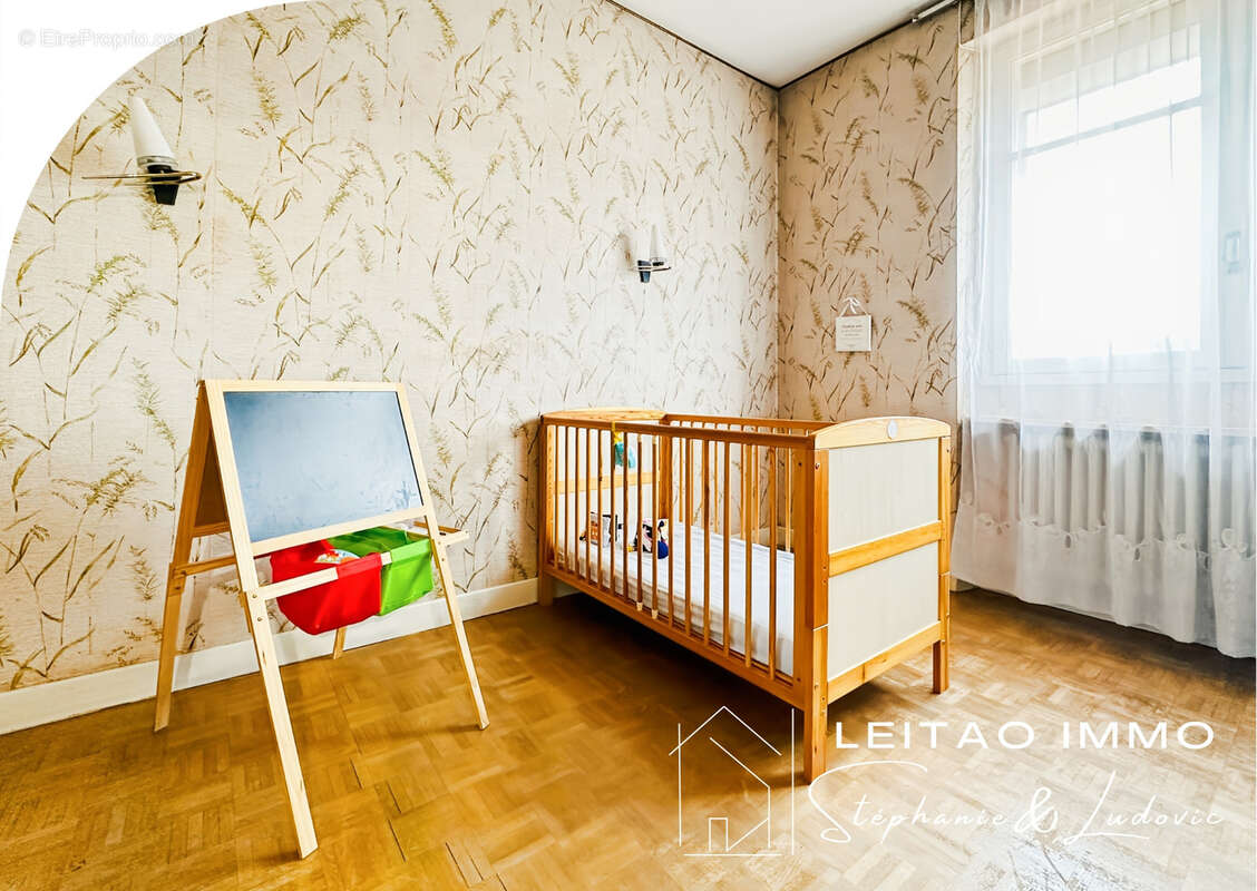 Maison 7 PIECES + 2 grands garages - photo 8