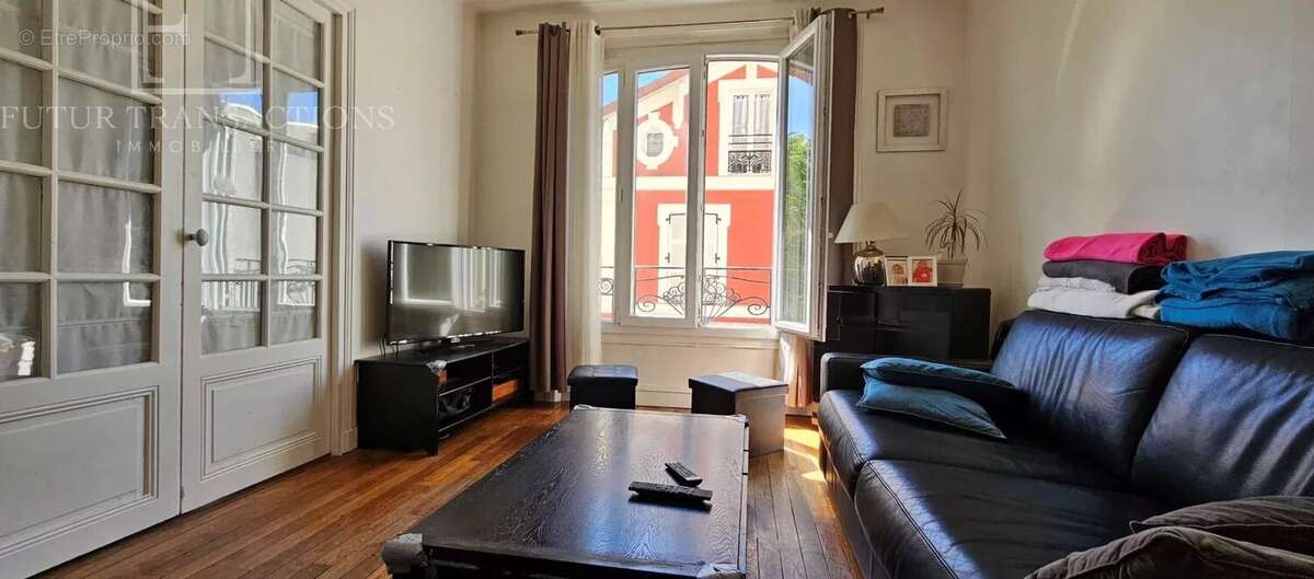 Appartement à COLOMBES