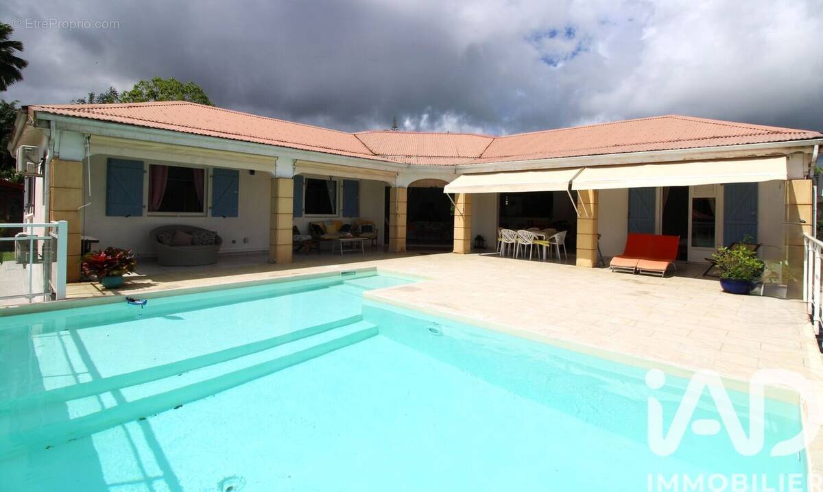 Photo 1 - Maison à PETIT-BOURG