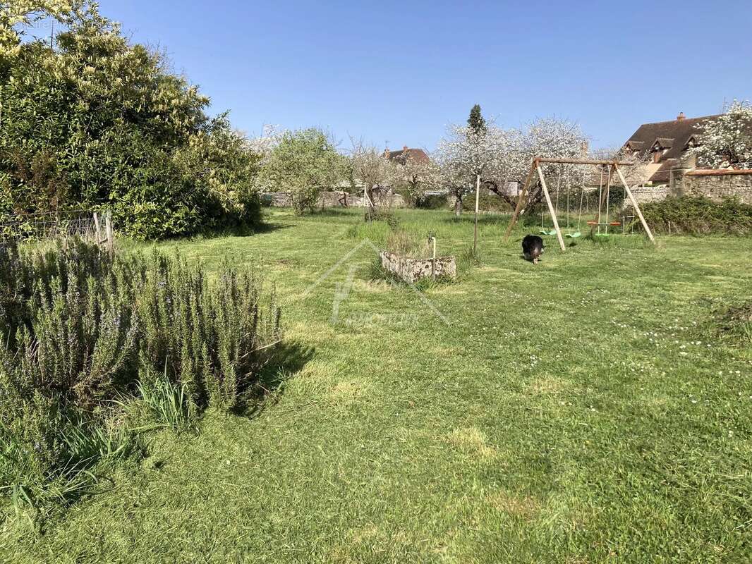 Maison à SAINT-MENOUX
