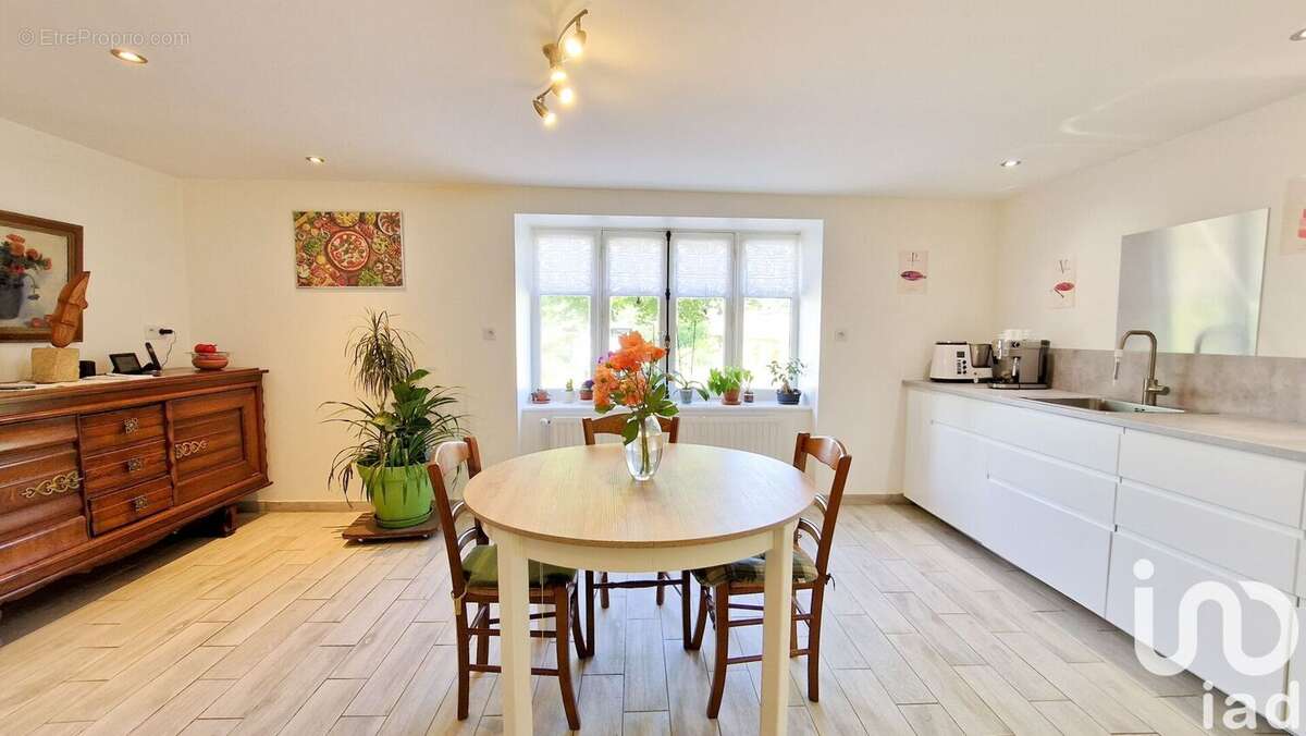 Maison 266 m² à Ville-Sur-Yron  - photo 5