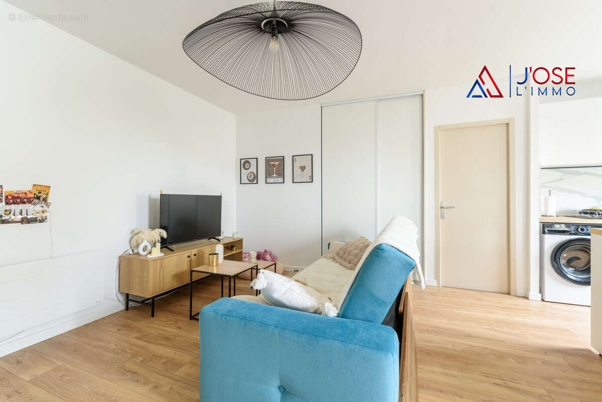 Espace meublé optimisé - Appartement à SAINT-DENIS-DE-PILE