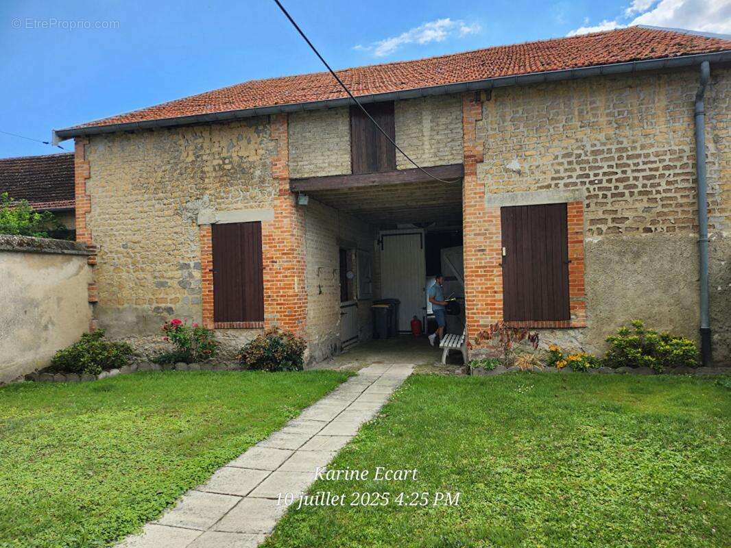 Maison à BOULT-SUR-SUIPPE