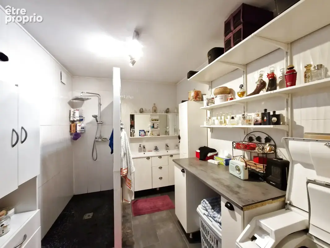 Immeuble à ORLIÉNAS - photo 7