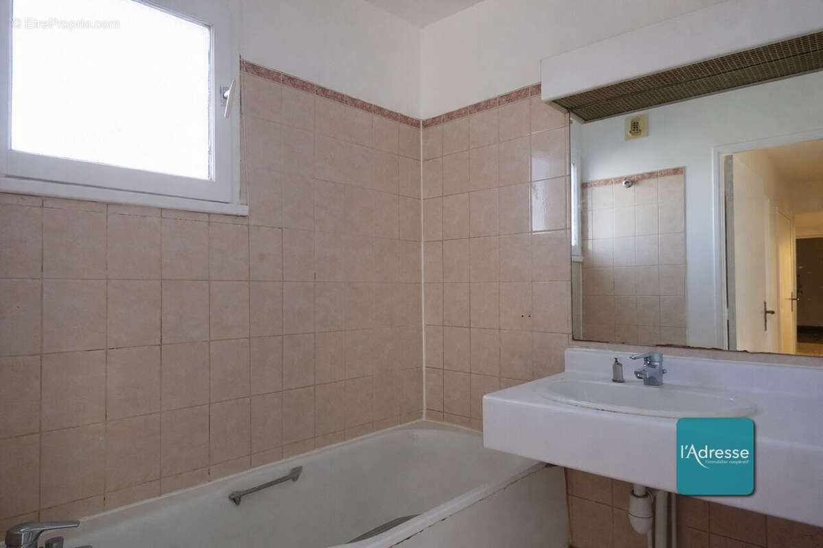 Appartement à CHARENTON-LE-PONT
